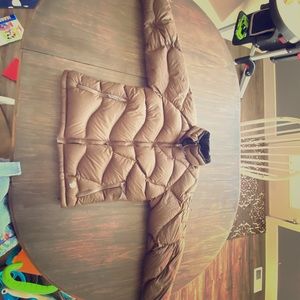 Mountain Hardwear Women’s Down Puffer Jacket